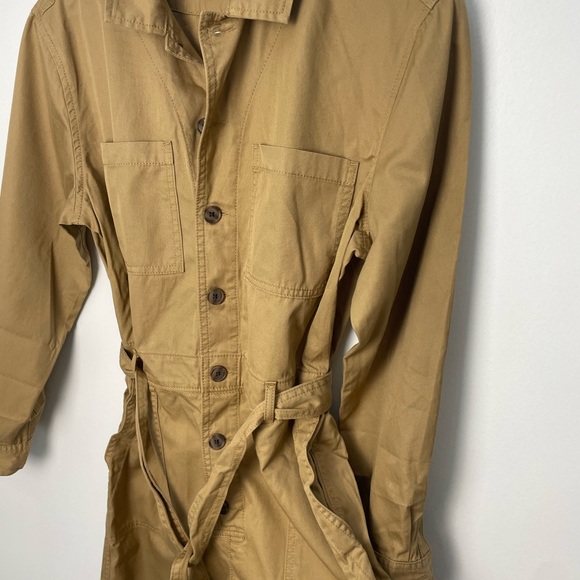 NWT GAP khaki long Sleeve Utility Jumpsuit (shorts for legs) - Picture 3 of 4